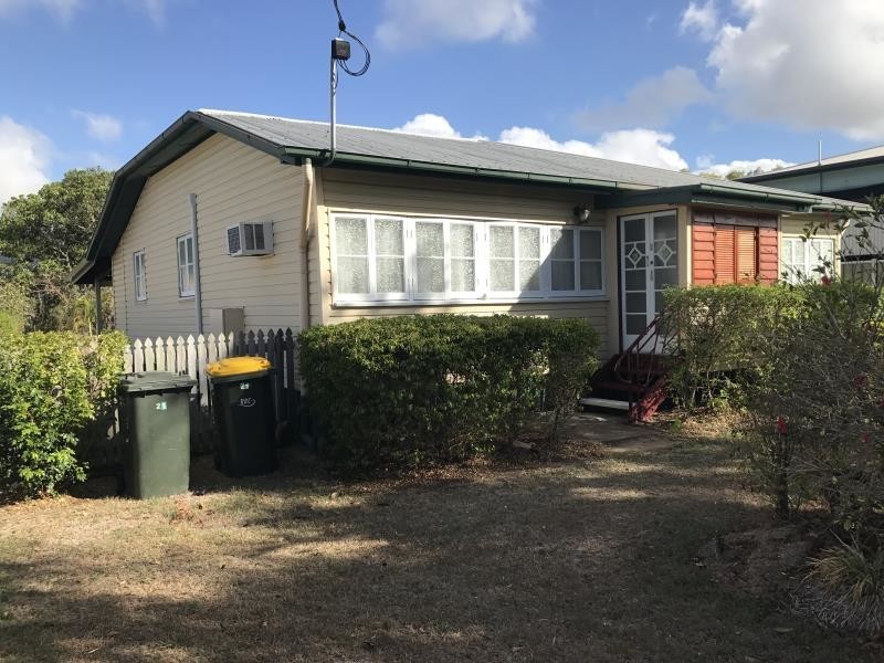 21 Thackeray Street, Park Avenue QLD 4701